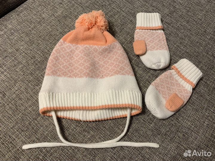 Шапка и варежки H&M