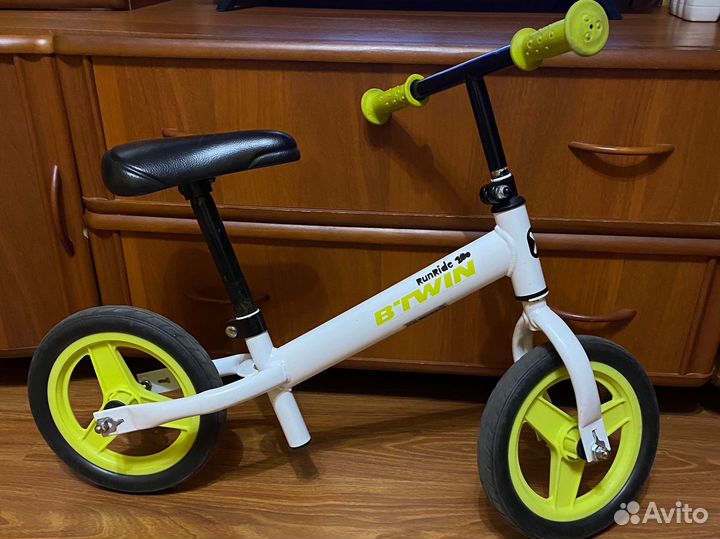 Беговел btwin декатлон