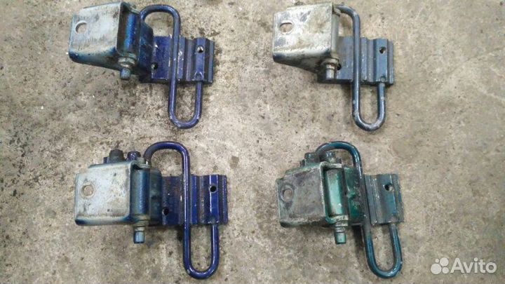 Петля двери нижняя задняя Volkswagen Passat B5 B5+