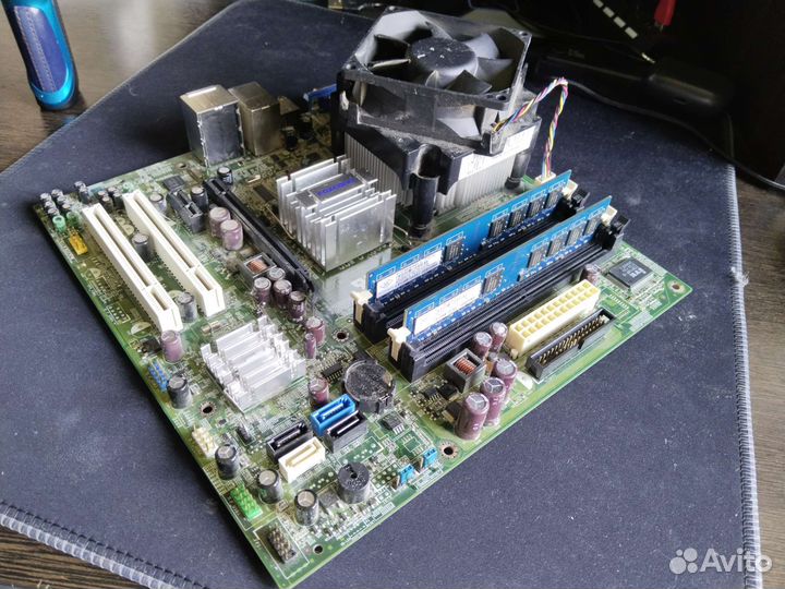 Собранная материнская плата