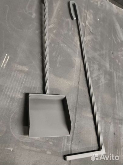 Совок и кочерга