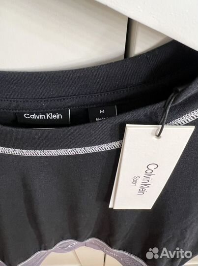 Calvin klein футболка укороченная оригинал