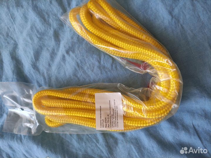 Гимнастическая скакалка