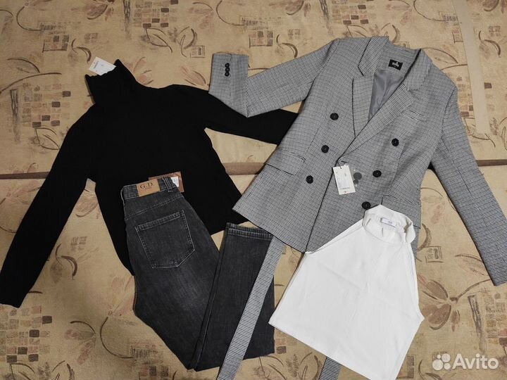 Женская одежда р.S/M, в отличном состоянии