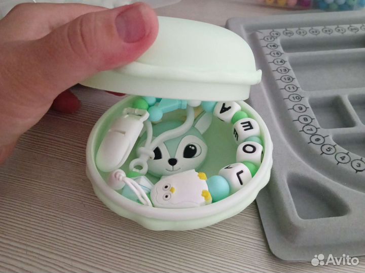 Держатели для пустышки с грызунком