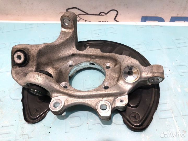 Кулак задний правый Mercedes-Benz C-Klasse W205