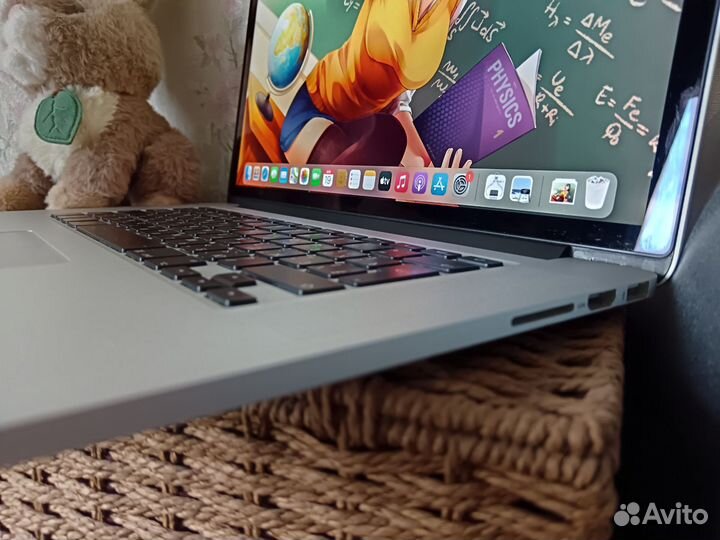 Apple MacBook Pro 15 2015 M2.SSD Как Новый