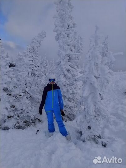 Комбенезон для сноуборда и лыж, Горнолыжный костюм