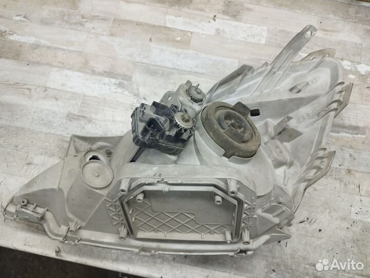 Фары Toyota allion 240