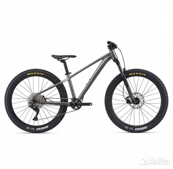 Giant STP 26 2021 L metallic black