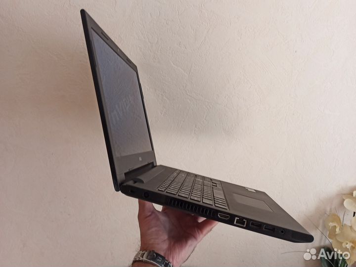 Nvidia820/Corei3/SSD/озу8гб/15,6