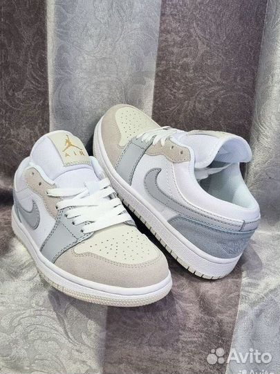 Кроссовки Nike Air Jordan 1 Low Paris р.40