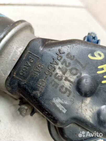 Моторчик стеклоочистителя передний MR957879