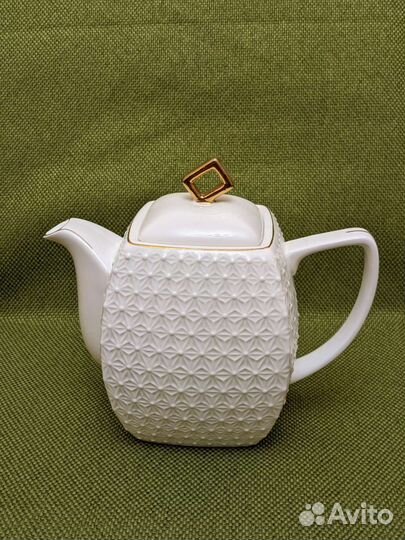 Чайник заварочный фарфоровый