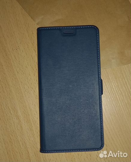 Чехлы на телефон