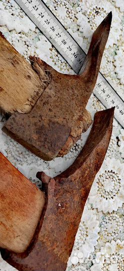 Тёсла старинные для долбления древесины