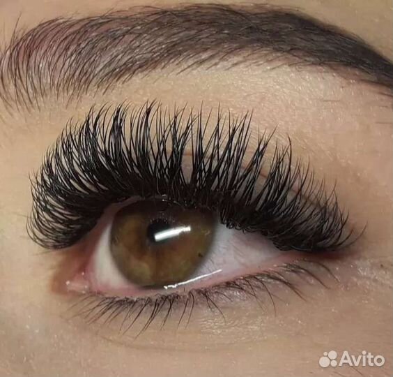 Наращивание ресниц в студии