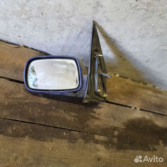 Daihatsu YRV боковое зеркало