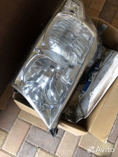 Фара левая+ крыло на toyota land cruiser 200