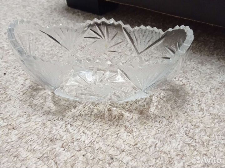 Хрустальная ваза