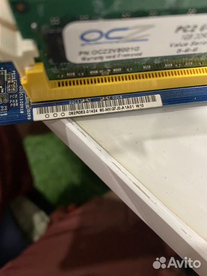 Материнская плата с процессором и памятью