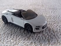 Audi r8 spider : hot wheels