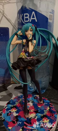 Аниме фигурка Мику