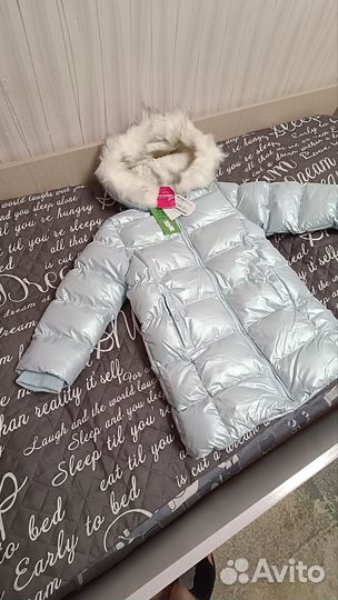 Пуховик для девочки 122 новый