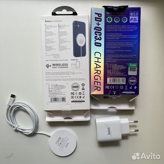 Беспроводная зарядка и адаптер на iPhone hoco