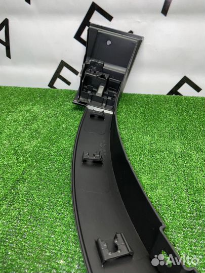 Передний правый молдинг арки крыла Mazda CX-5 KF