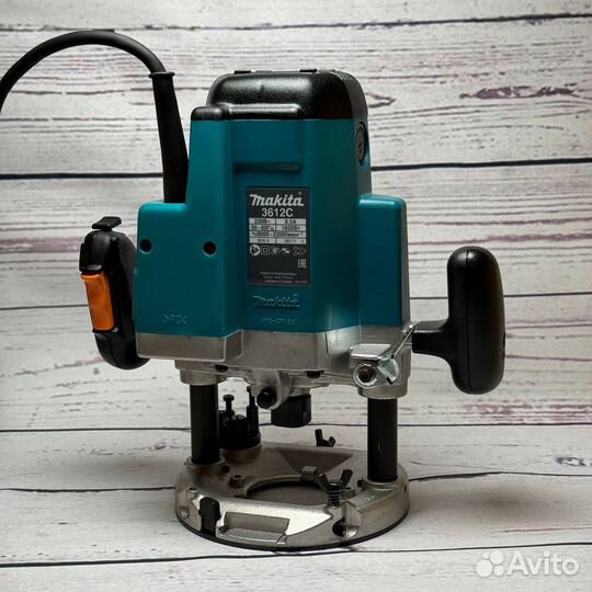 Фрезер Makita 3612C (новый, Япония)