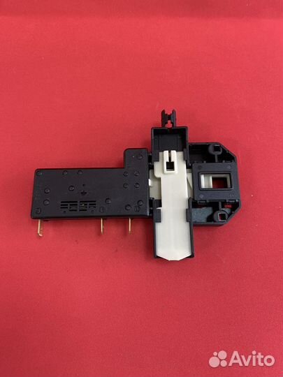 Блокировка люка Ariston / Аристон