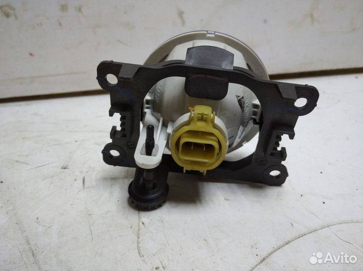 Фара противотуманная левая Citroen C3 picasso 2009