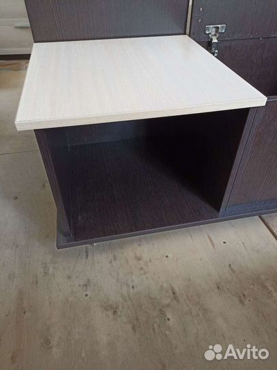 Стол журнальный