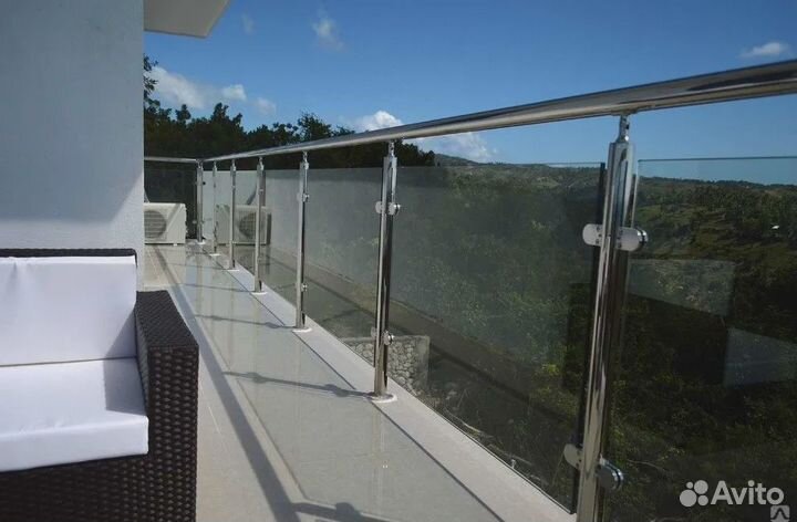 Ограждение для балкона из стекла