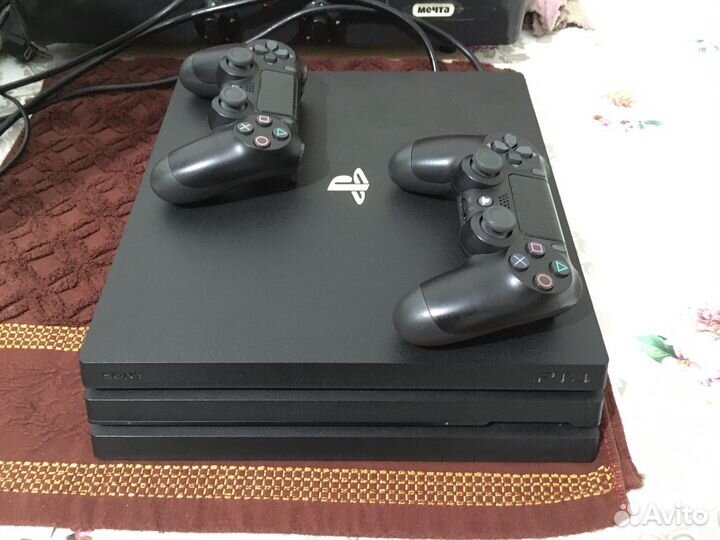 Sony PS4 pro 1tb
