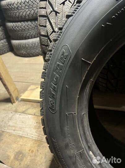 Tigar SUV Ice 215/65 R16