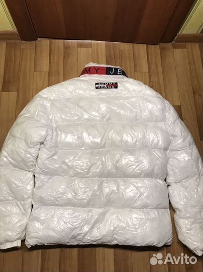 Пуховик tommy hilfiger оригинал едет обратно