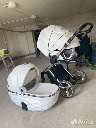 Детская коляска Chantal
