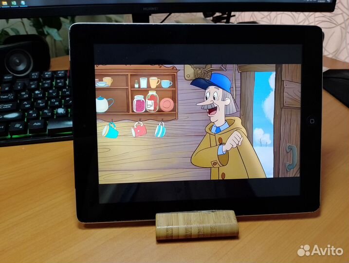 iPad 4 Wi-Fi + 4G LTE 32 Гб Отличный