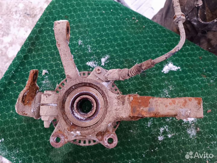 Кулак поворотный левый Chery Bonus a 13