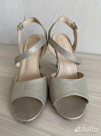 Босоножки 38 размер