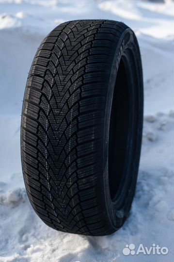 Zmax Winterhawke I 205/70 R15 96T