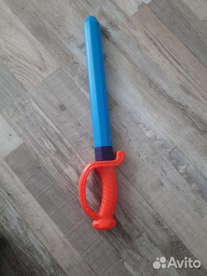 Мяч надувной, игрушка-дельфин, меч, гребки