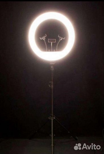 Кольцевая лампа со штативом
