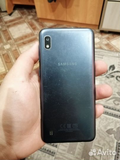 Samsung Galaxy A10, 2/32 ГБ