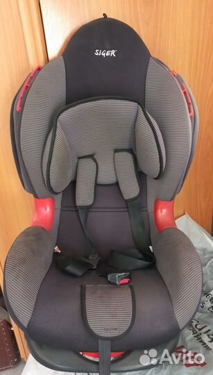 Автомобильное кресло