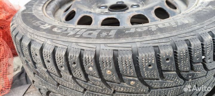 Комплект зимних колес r16