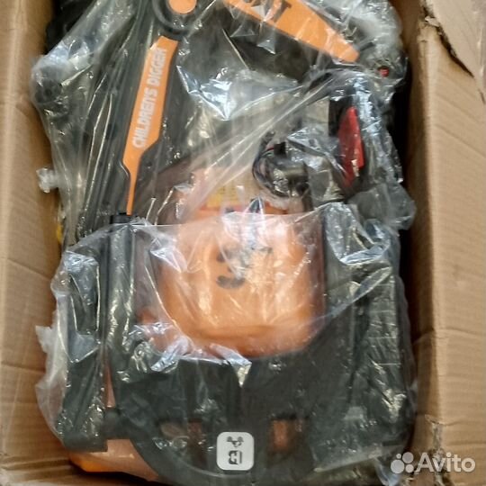 Детский автомобиль на аккумуляторе