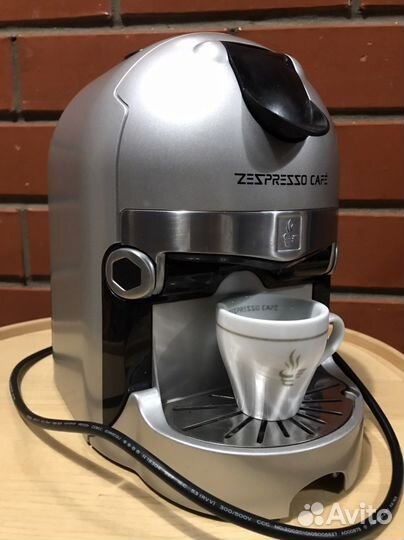 Капсюльная кофеварка